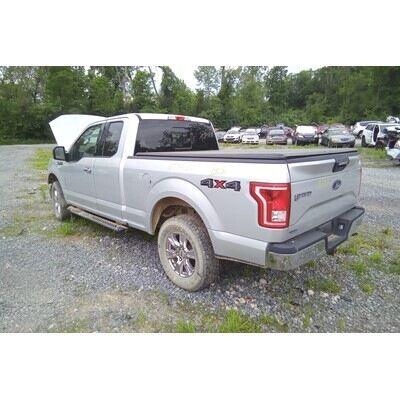 2015 Ford F-150 Series Pickup Axle Assembly, Rear - ~424229523