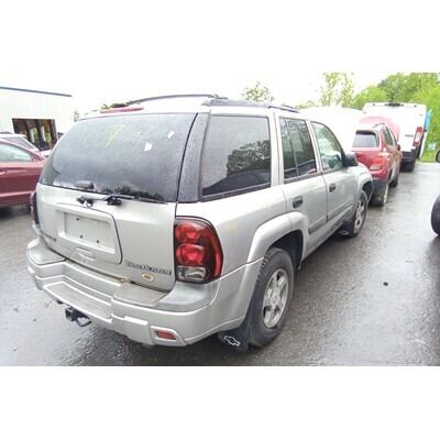 2002 Chevrolet Trailblazer Axle Assembly, Rear - ~424798374