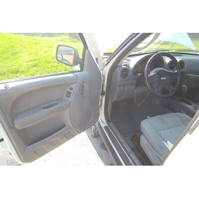 2005 Jeep Liberty Axle Assembly, Rear - ~426566590