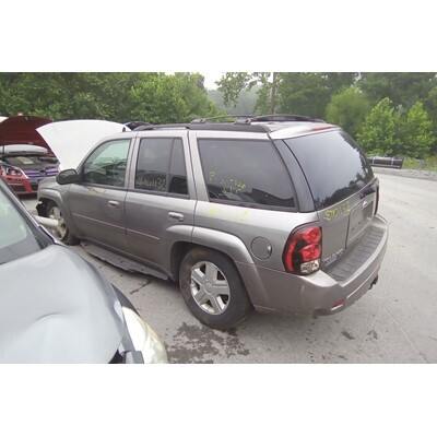 2006 Chevrolet Trailblazer Axle Assembly, Rear - ~428053120