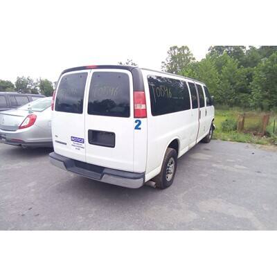 2017 Chevrolet Express 2500 Axle Assembly, Rear - ~432412072