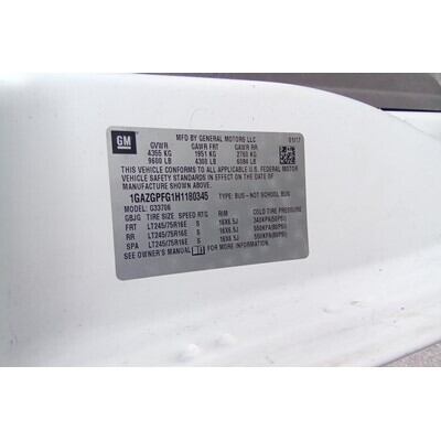 2017 Chevrolet Express 2500 Axle Assembly, Rear - ~432412072