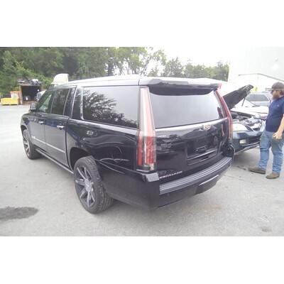 2015 Cadillac Escalade Axle Assembly, Rear - ~432815461