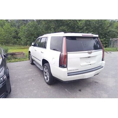 2015 Cadillac Escalade Axle Assembly, Rear - ~433138812