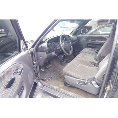 1999 Dodge 1500 Series Pickup Axle Assy, Front (4WD) - ~436725922