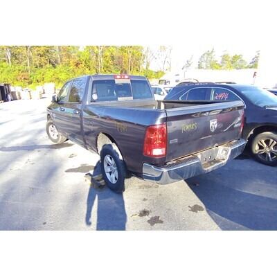 2013 Dodge 1500 Series Pickup Axle Assembly, Rear - ~438362881