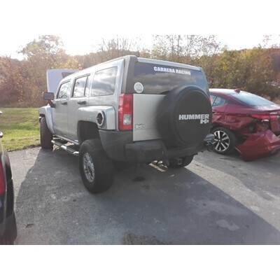 2006 Hummer H3 Axle Assembly, Rear - ~439148976