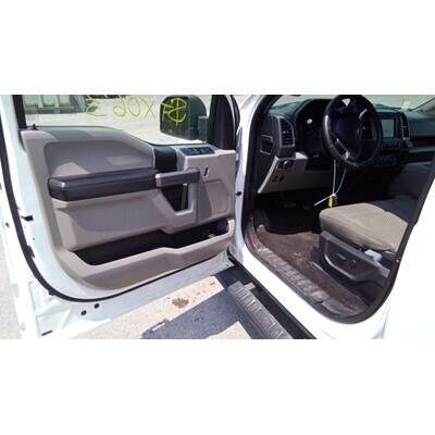 2018 Ford F-150 Series Pickup Axle Assembly, Rear - ~395692708