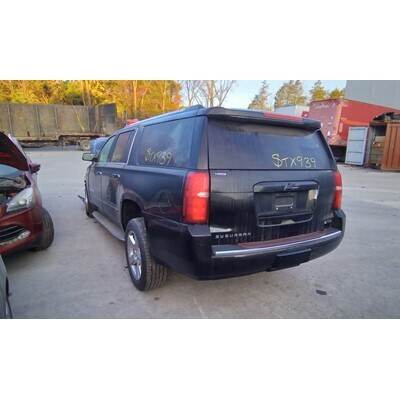 2015 Chevrolet Suburban 1500 Series Axle Assembly, Rear - ~404706883