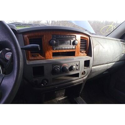 2006 Dodge 1500 Series Pickup Axle Assembly, Rear - ~413289353