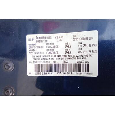 2006 Dodge 1500 Series Pickup Axle Assembly, Rear - ~413289353