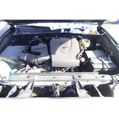 2016 Toyota Tacoma Axle Assembly, Rear - ~414897581