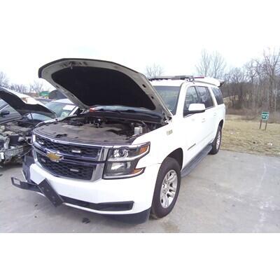 2015 Chevrolet Suburban 1500 Series Axle Assembly, Rear - ~416095094