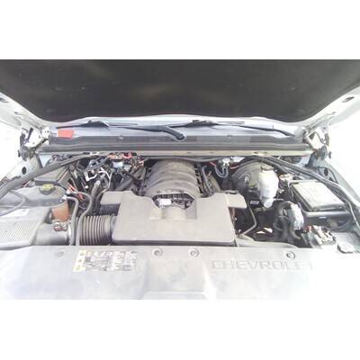 2015 Chevrolet Suburban 1500 Series Axle Assembly, Rear - ~416095094