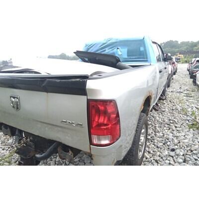 2013 Dodge 3500 Series Pickup Axle Assy, Front (4WD) - ~429455403