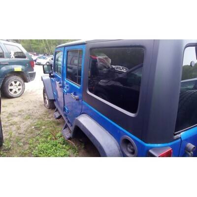 2016 Jeep Wrangler Axle Assy, Front (4WD) - ~421444724