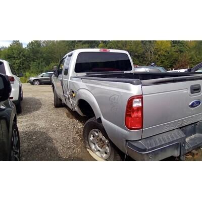 2013 Ford F-250 Super Duty Pickup Axle Assy, Front (4WD) - ~434626212