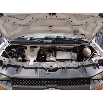 2010 Chevrolet Express 2500 Axle Assembly, Rear - ~410007646