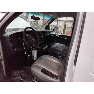 2010 Chevrolet Express 2500 Axle Assembly, Rear - ~410007646