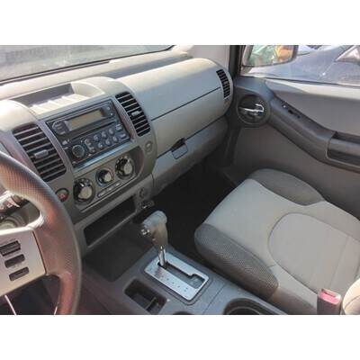 2005 Nissan Xterra Axle Assembly, Rear - ~414309930