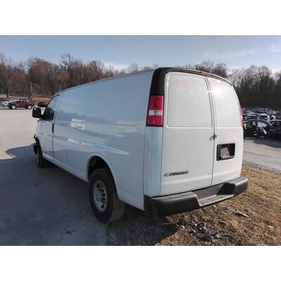 2018 Chevrolet Express 2500 Axle Assembly, Rear - ~416681772