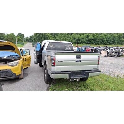 2012 Ford F-150 Series Pickup Axle Assembly, Rear - ~428380199