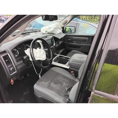 2013 Dodge 1500 Series Pickup Axle Assembly, Rear - ~429843858