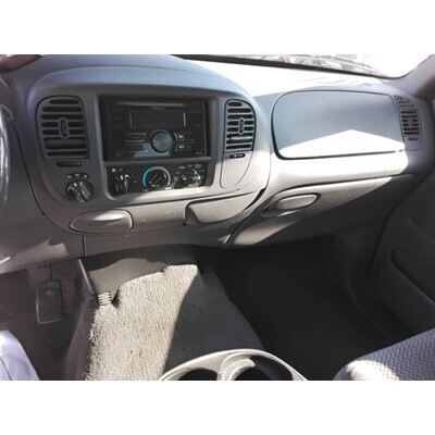 2000 Ford F-150 Series Pickup Axle Assembly, Rear - ~432915263