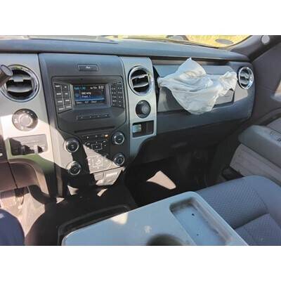 2012 Ford F-150 Series Pickup Axle Assembly, Rear - ~438097408